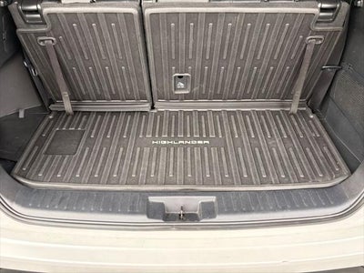2023 Toyota Highlander Hybrid XLE