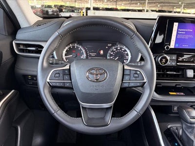 2025 Toyota Highlander XLE