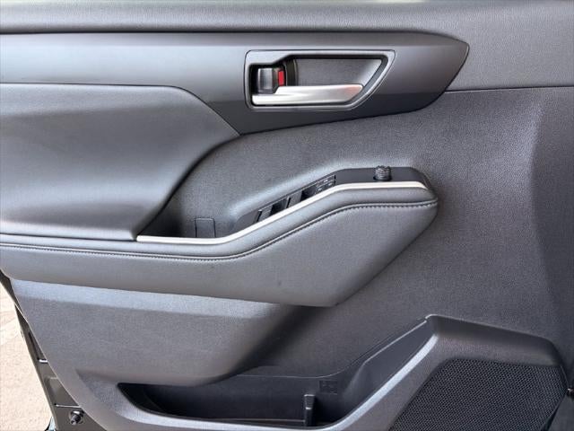 2025 Toyota Highlander XLE