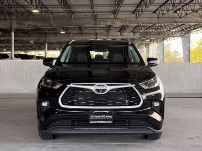 2025 Toyota Highlander XLE