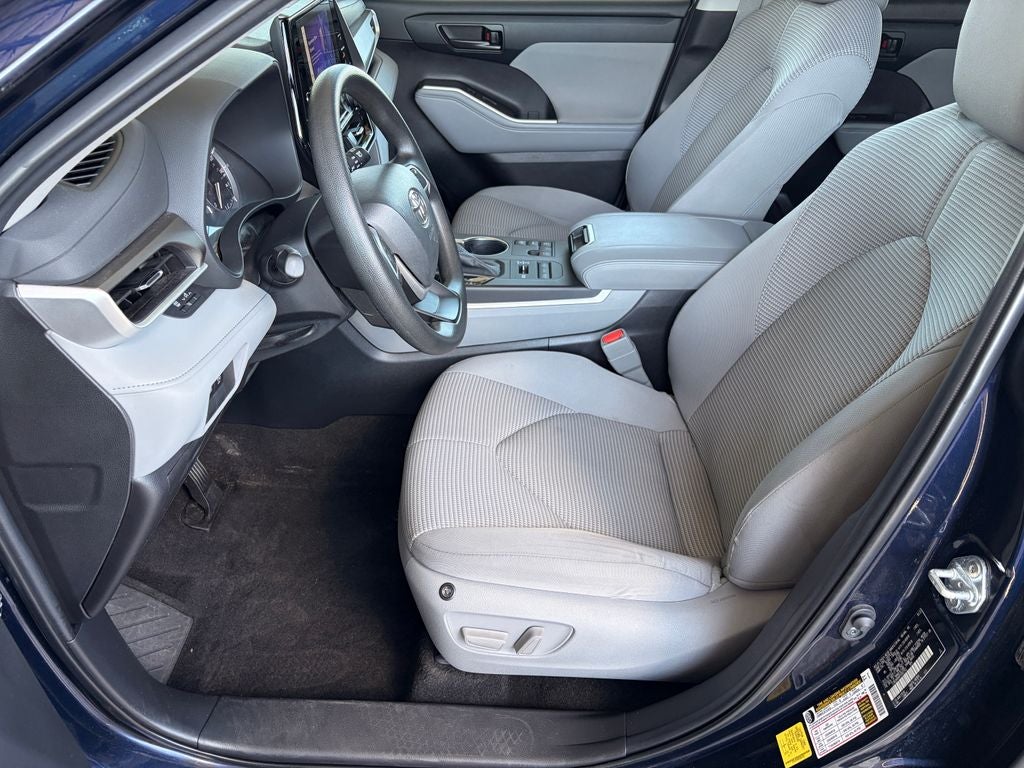 2023 Toyota HIGHLANDER L