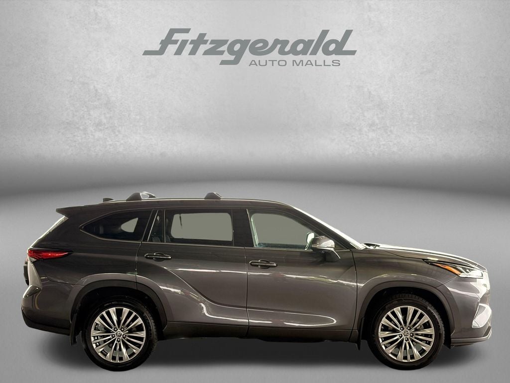 2023 Toyota Highlander Platinum