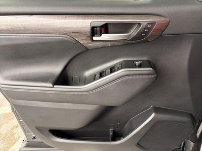 2023 Toyota Highlander Platinum