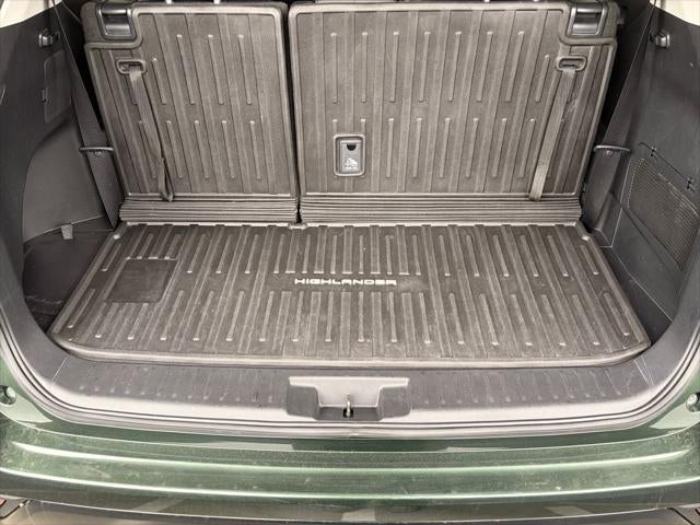 2025 Toyota HIGHLANDER XLE