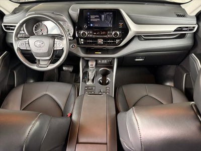 2025 Toyota HIGHLANDER XLE