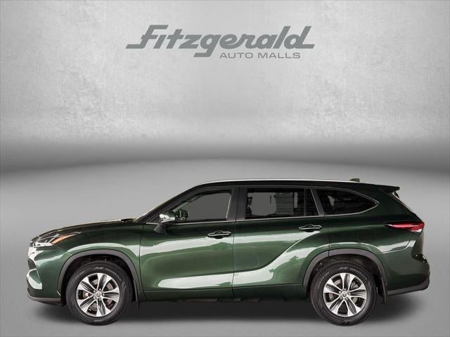 2025 Toyota HIGHLANDER XLE