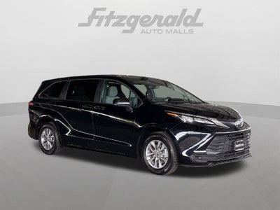 2026 Toyota Sienna LE 7 Passenger