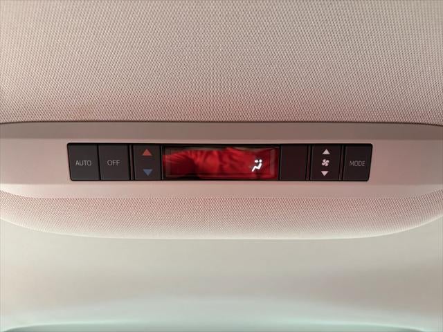2026 Toyota Sienna LE 7 Passenger