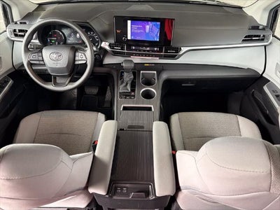 2026 Toyota Sienna LE 7 Passenger