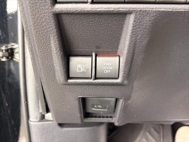 2026 Toyota Sienna LE 7 Passenger