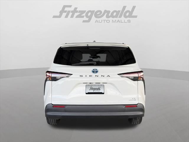 2024 Toyota Sienna LE 8 Passenger