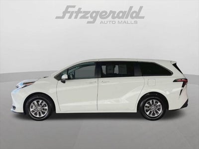 2024 Toyota Sienna LE 8 Passenger