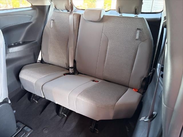 2025 Toyota Sienna LE 8 Passenger