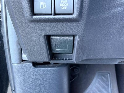 2025 Toyota Sienna LE 8 Passenger