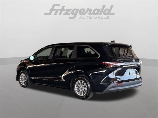 2025 Toyota Sienna LE 8 Passenger