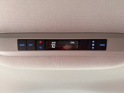 2024 Toyota Sienna LE 8 Passenger