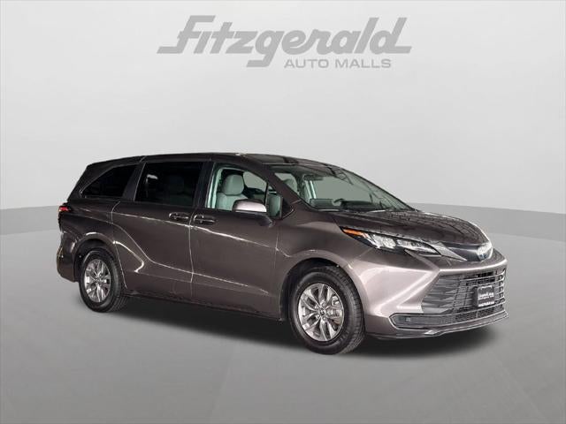 2024 Toyota Sienna LE 8 Passenger
