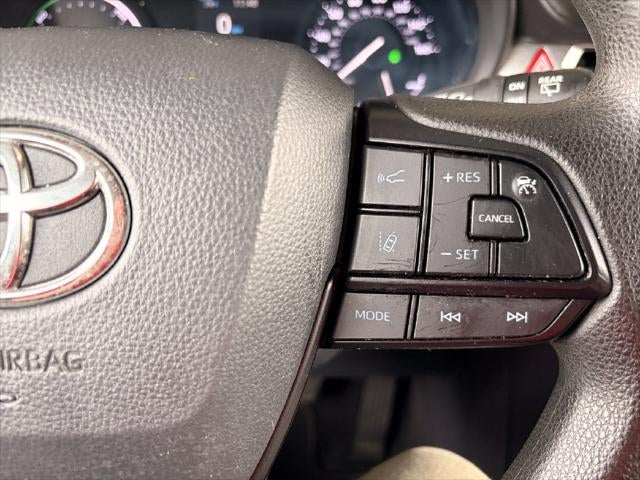2024 Toyota Sienna LE 8 Passenger