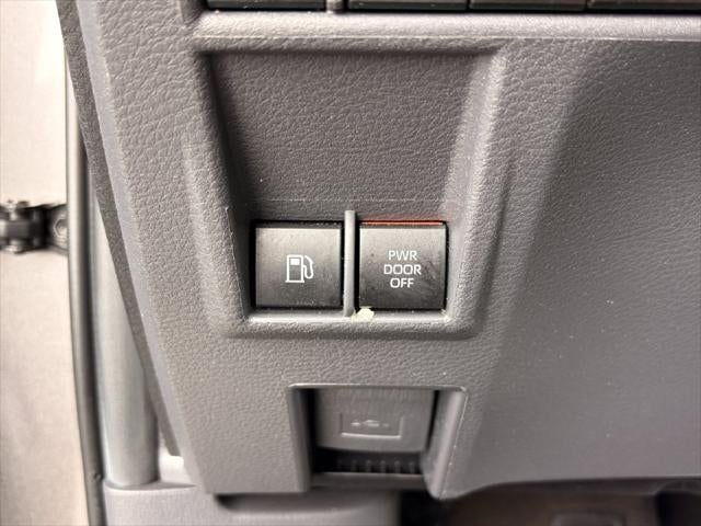 2024 Toyota Sienna LE 8 Passenger