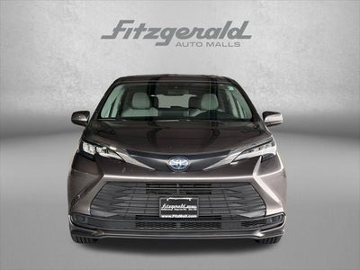 2024 Toyota Sienna LE 8 Passenger