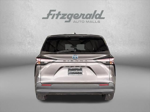 2024 Toyota Sienna LE 8 Passenger