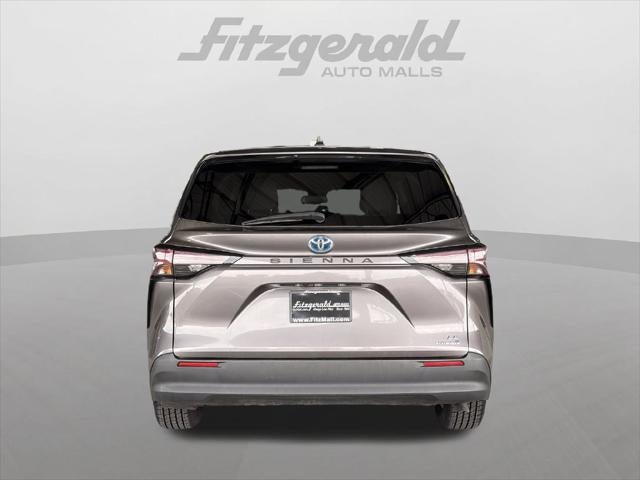 2024 Toyota Sienna LE 8 Passenger