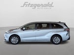 2025 Toyota Sienna LE 8 Passenger