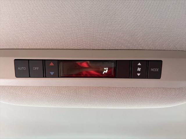 2025 Toyota Sienna LE 8 Passenger