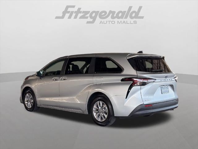 2025 Toyota Sienna LE 8 Passenger