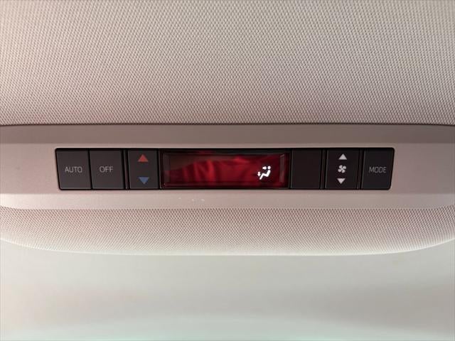 2026 Toyota Sienna LE 8 Passenger