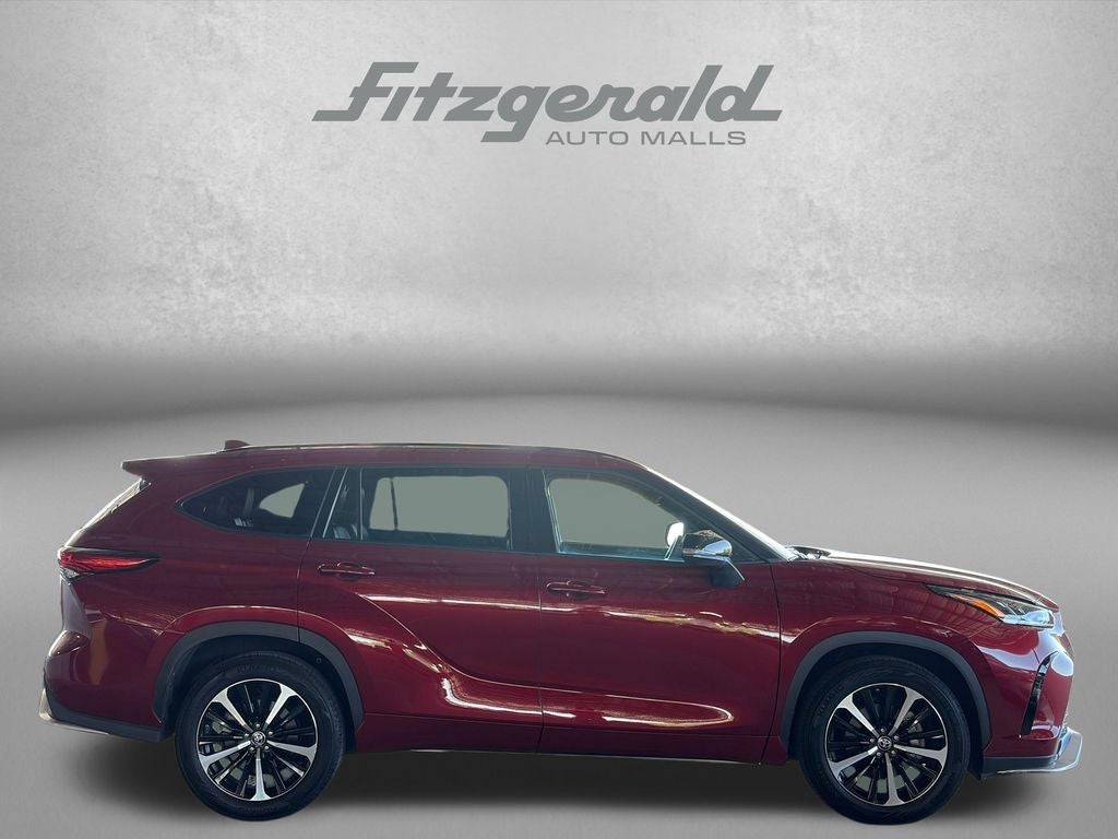 2022 Toyota Highlander XSE