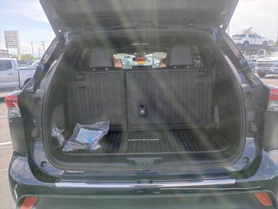 2022 Toyota Highlander XSE