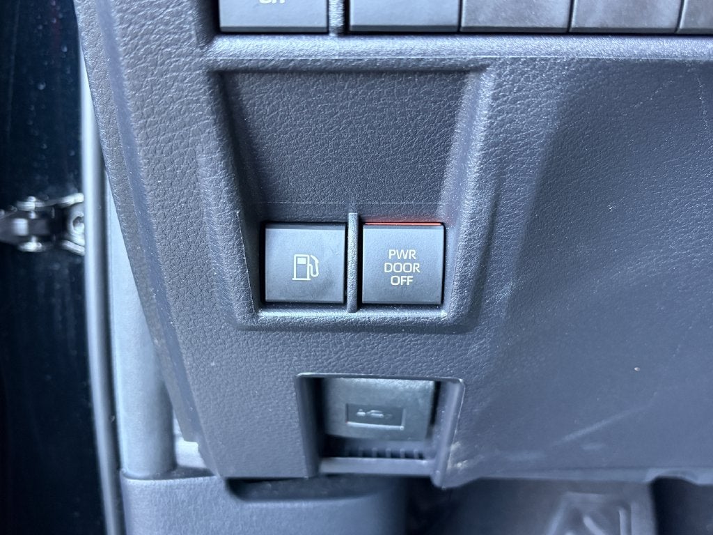 2026 Toyota Sienna XLE 8 Passenger