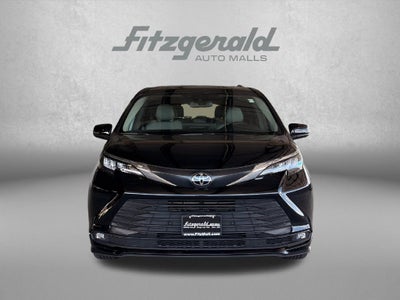 2026 Toyota Sienna XLE 8 Passenger
