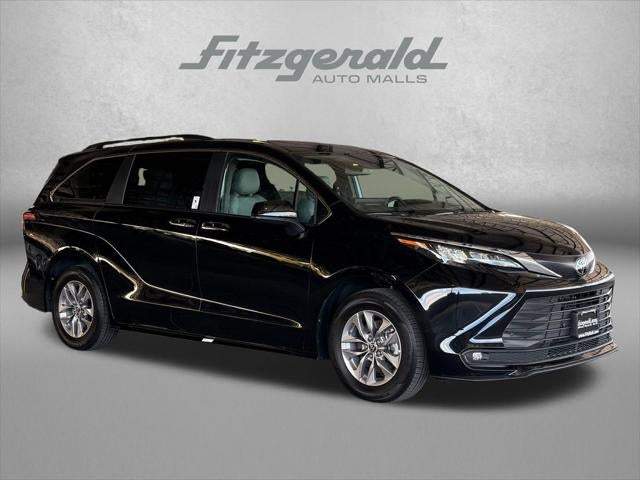 2026 Toyota Sienna XLE 8 Passenger