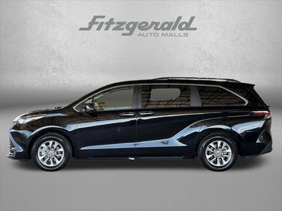 2026 Toyota Sienna XLE 8 Passenger