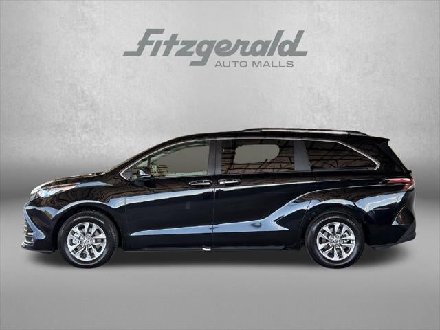 2026 Toyota Sienna XLE 8 Passenger