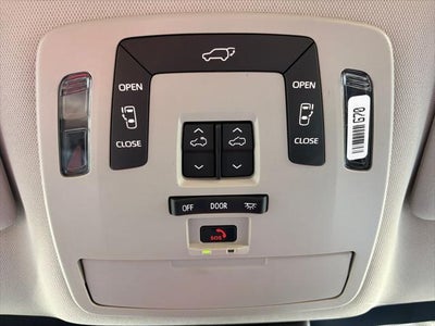 2026 Toyota Sienna XLE 8 Passenger
