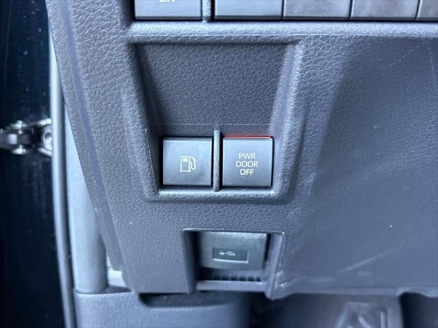 2026 Toyota Sienna XLE 8 Passenger