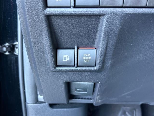 2026 Toyota Sienna XLE 8 Passenger
