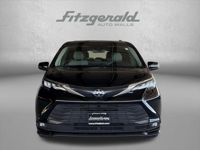 2026 Toyota Sienna XLE 8 Passenger