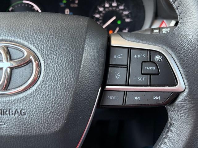 2024 Toyota SIENNA XLE XLE 8 Passenger