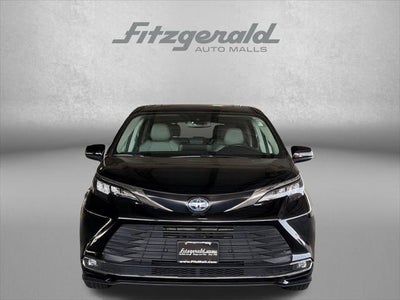 2024 Toyota SIENNA XLE XLE 8 Passenger