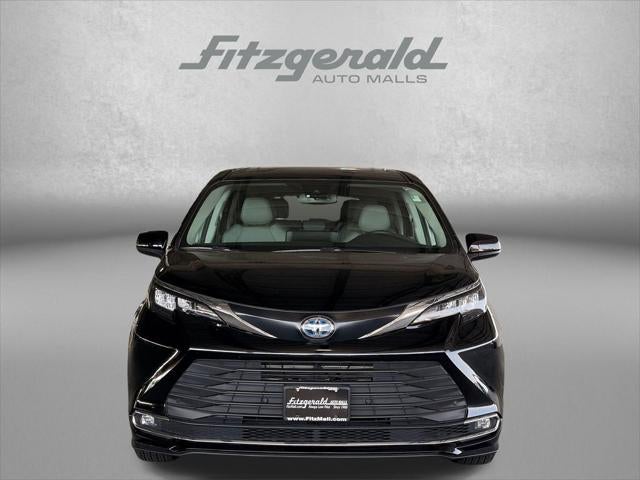 2024 Toyota SIENNA XLE XLE 8 Passenger