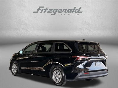 2024 Toyota SIENNA XLE XLE 8 Passenger