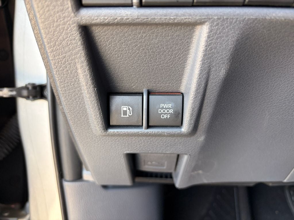 2023 Toyota Sienna XLE 7 Passenger