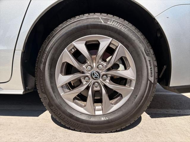2023 Toyota Sienna XLE 7 Passenger