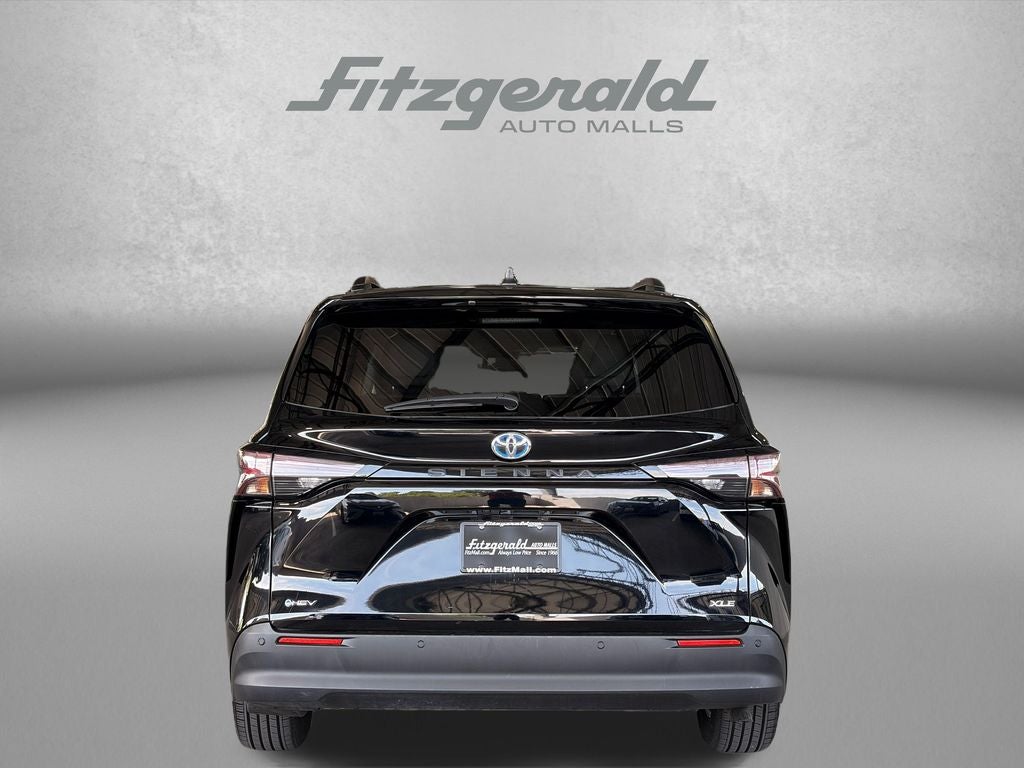 2025 Toyota SIENNA XLE XLE 8 Passenger