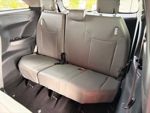 2025 Toyota SIENNA XLE XLE 8 Passenger