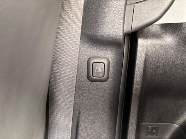 2025 Toyota SIENNA XLE XLE 8 Passenger